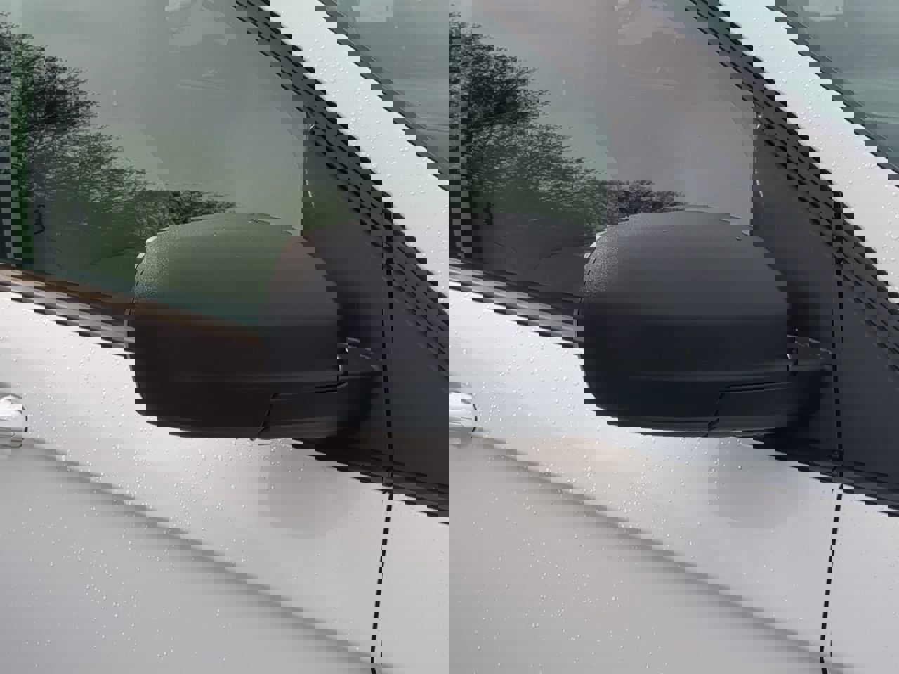 Certified 2024 Ford Edge SE image 10