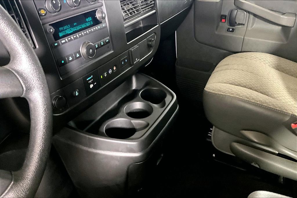 Used 2025 Chevrolet Express 3500 LT w/ LT Preferred Equipment Group RWD image 13
