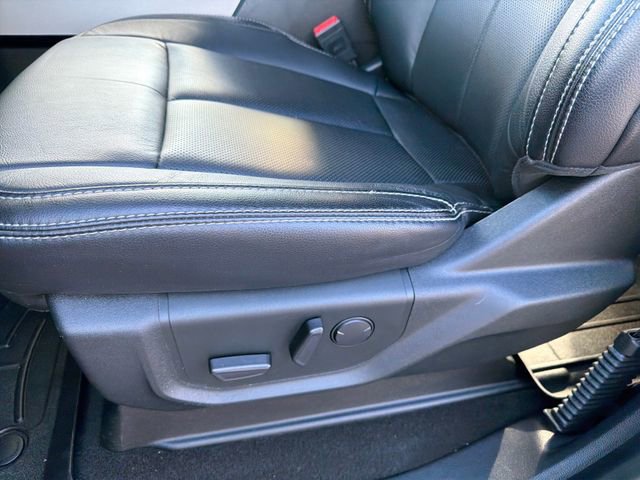 Certified 2020 Ford F350 Lariat w/ Chrome Package image 27