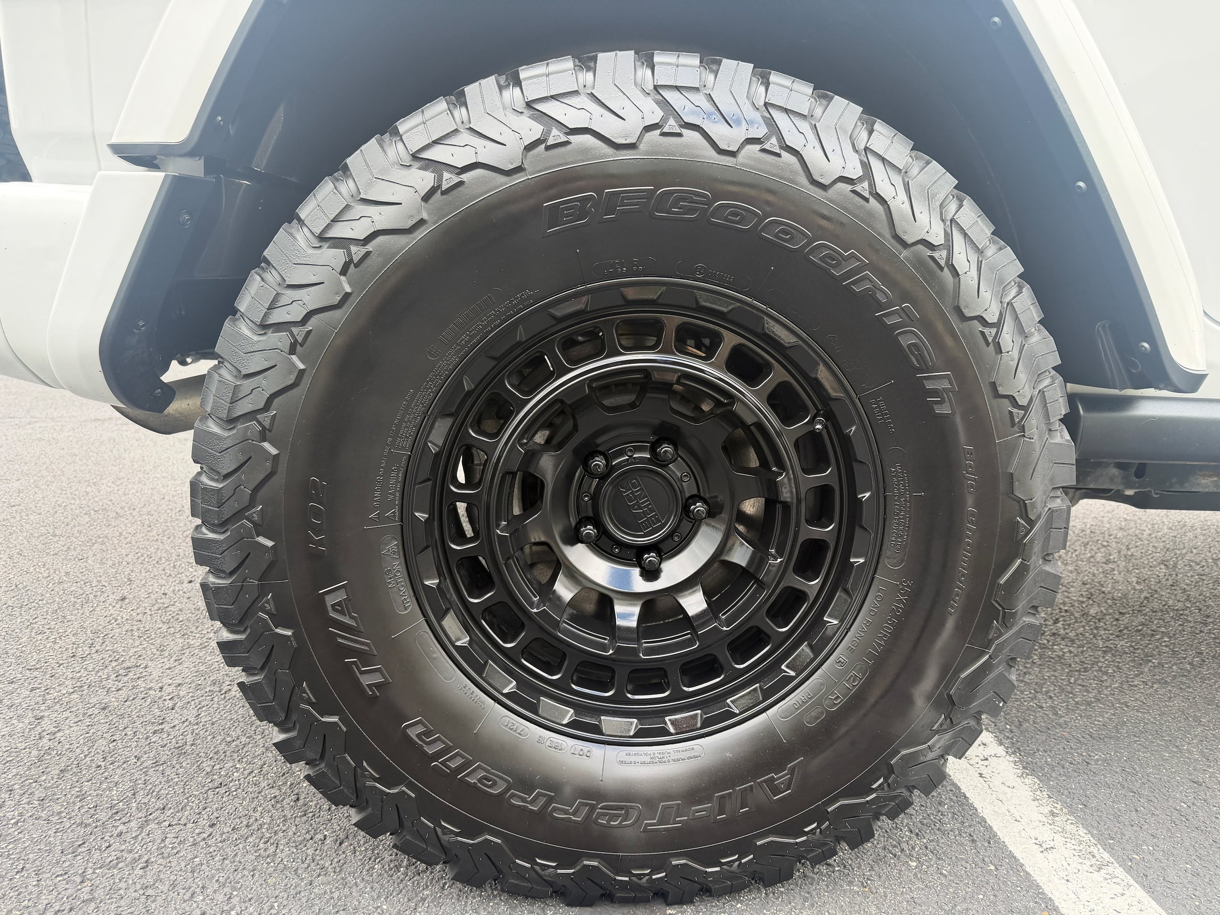 Used 2021 Jeep Wrangler Unlimited Sahara AWD/4WD image 12