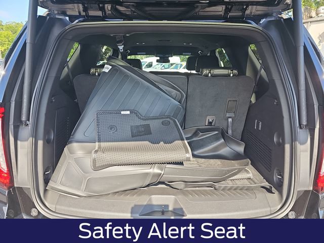 Used 2023 GMC Yukon SLT RWD image 15