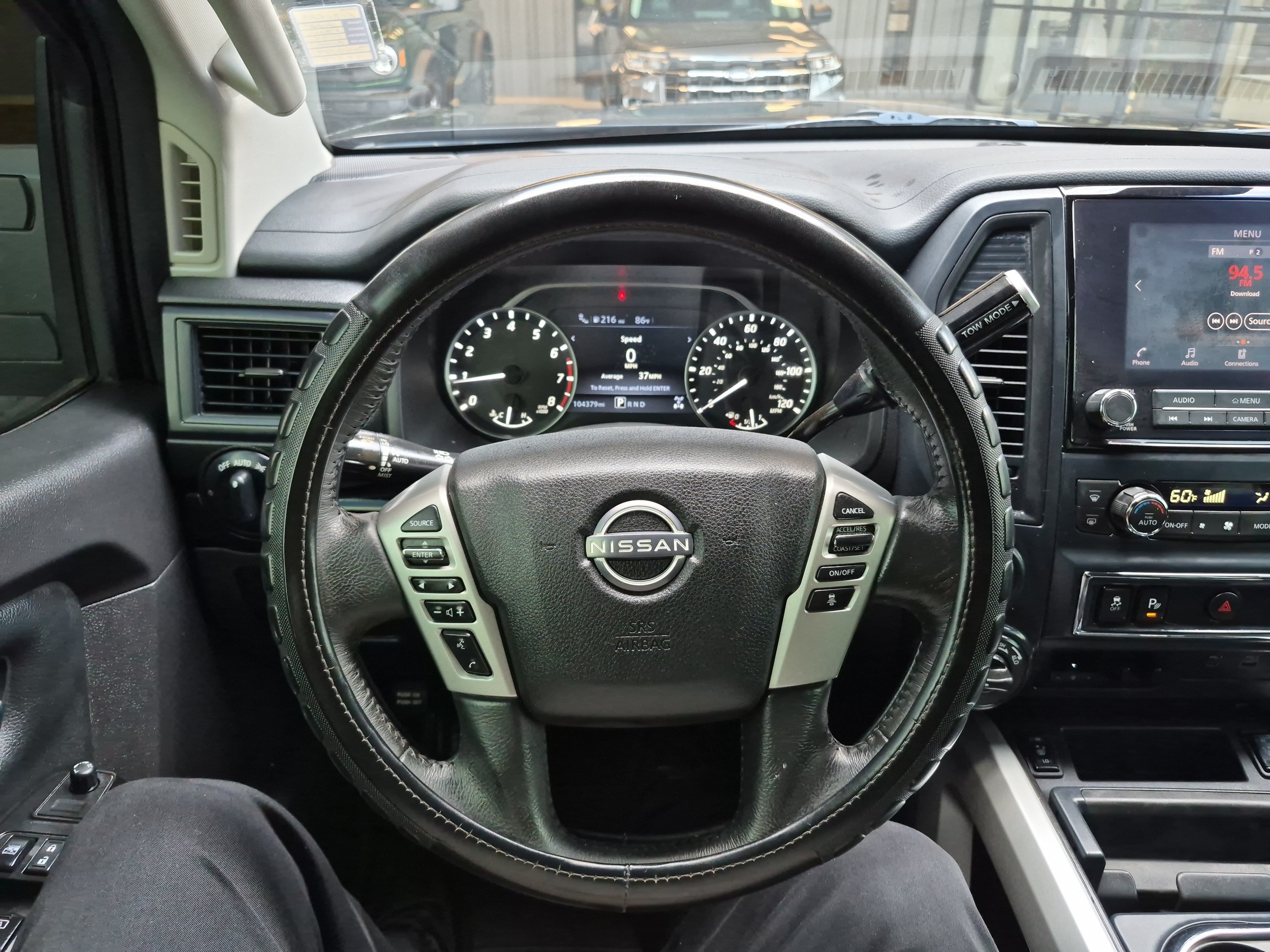 Used 2023 Nissan Titan SV w/ SV Convenience Package AWD/4WD image 30