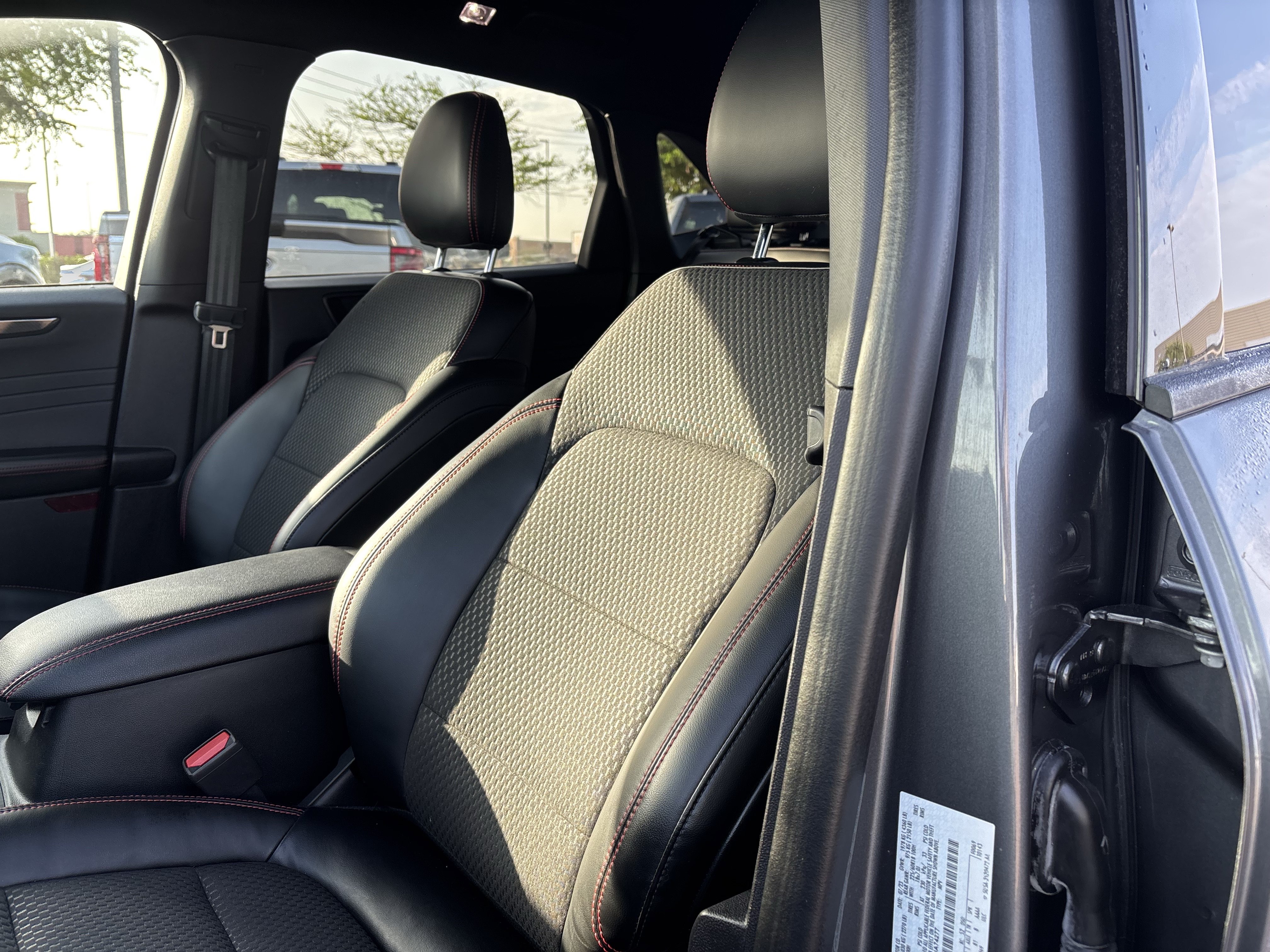 Certified 2023 Ford Escape ST-Line w/ Tech Pack #1 FWD image 11