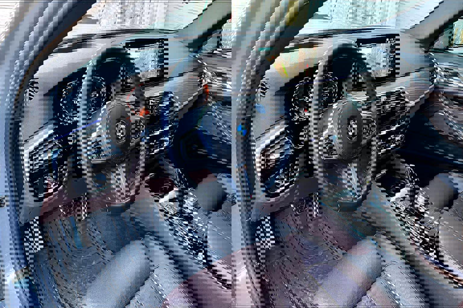 Used 2021 BMW 540i w/ M Sport Package image 18