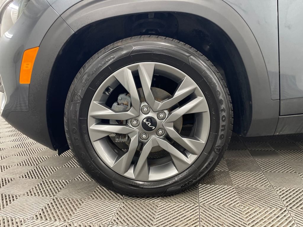 Used 2023 Kia Seltos S image 15