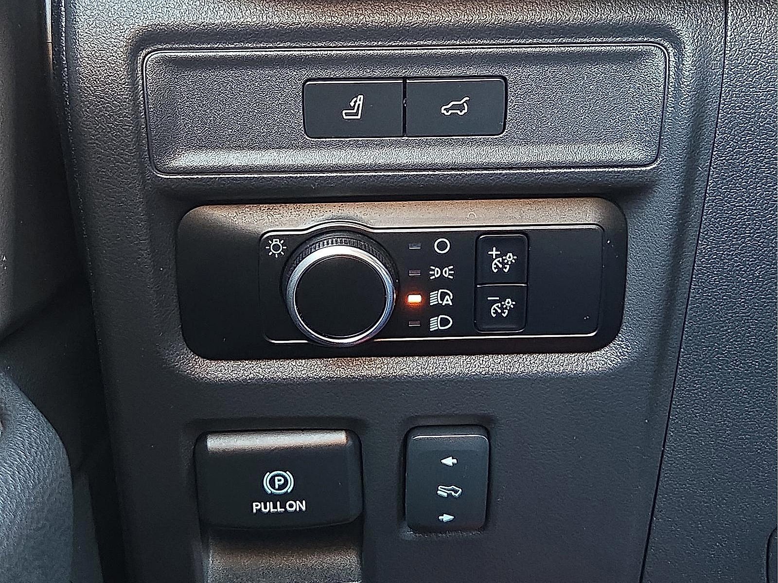 Certified 2024 Ford Expedition XLT image 21