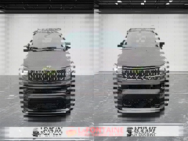 Used 2023 Jeep Compass Limited image 8