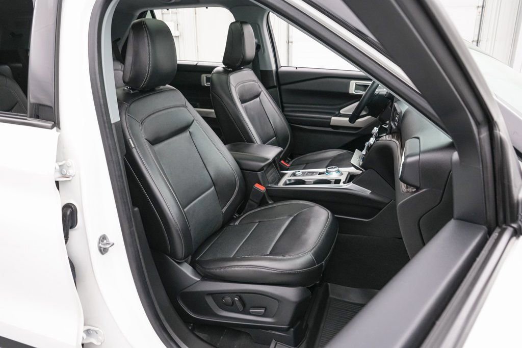 Certified 2023 Ford Explorer Limited w/ Hybrid Equipment Group 310A image 24