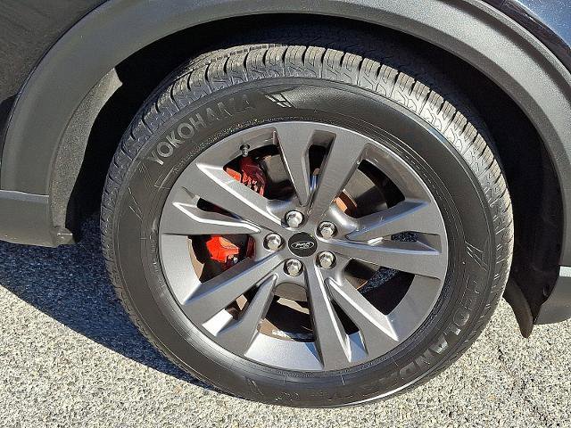 Certified 2021 Ford Explorer XLT w/ Equipment Group 202A image 8