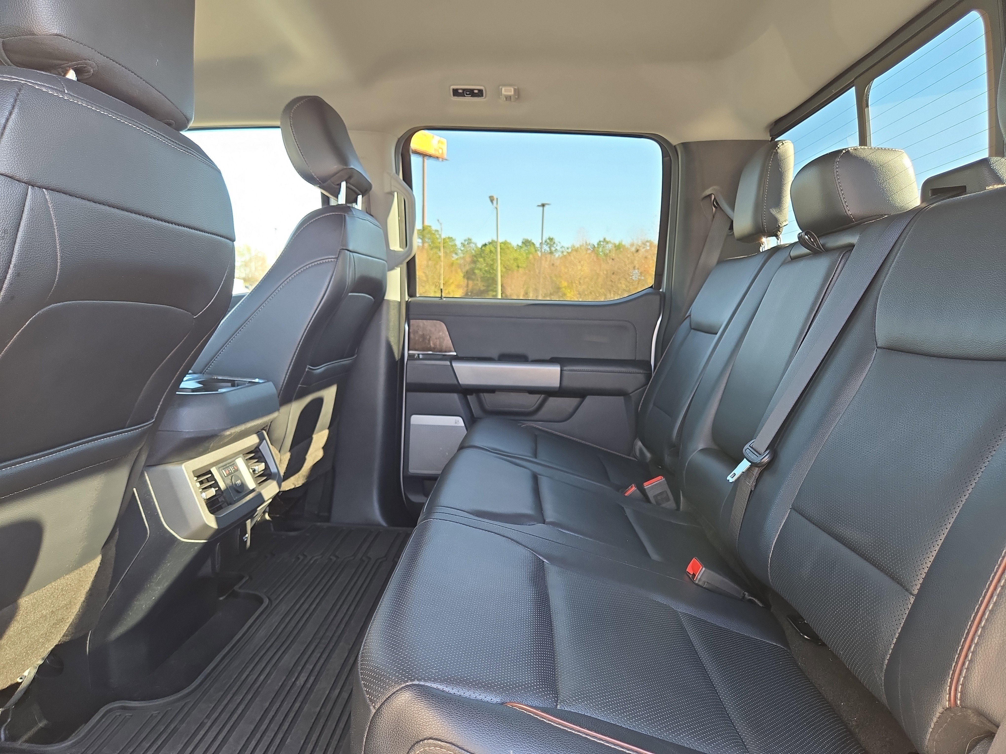 Certified 2023 Ford F250 Lariat w/ Lariat Ultimate Package image 15