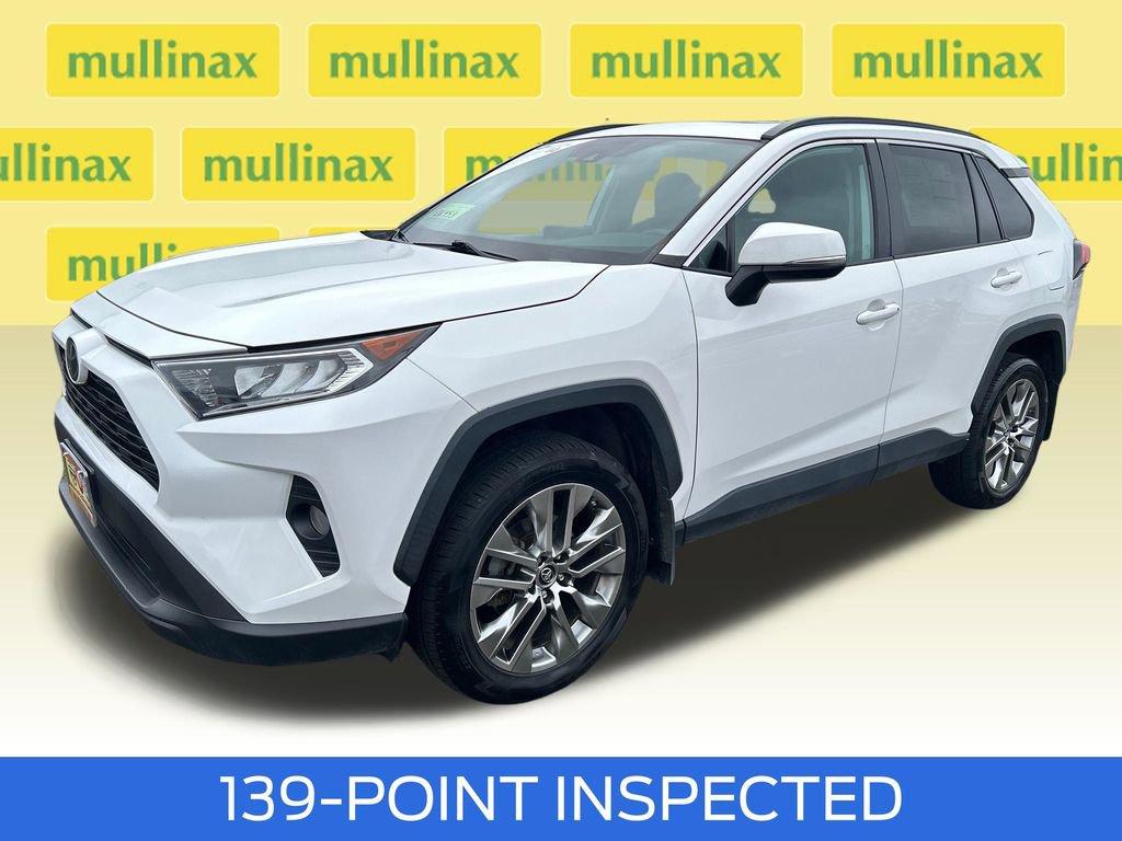 Used 2019 Toyota RAV4 XLE Premium w/ Cold Weather Package AWD/4WD image 15