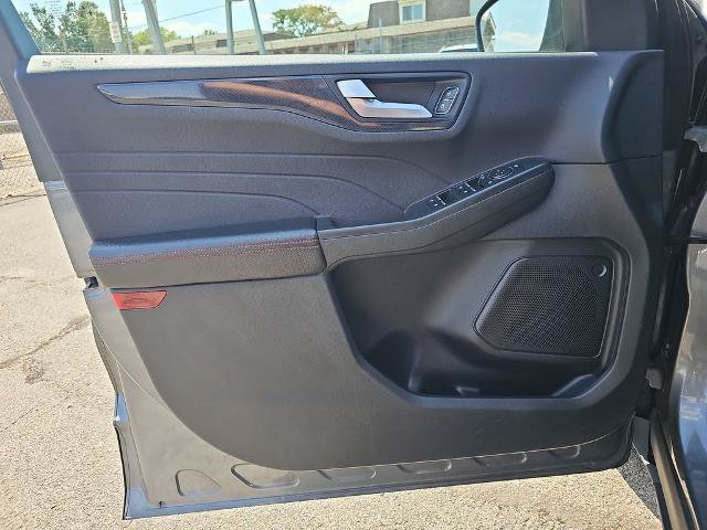 Certified 2025 Ford Escape ST-Line FWD image 25