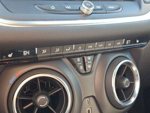 Used 2025 Chevrolet Blazer LT AWD/4WD image 25