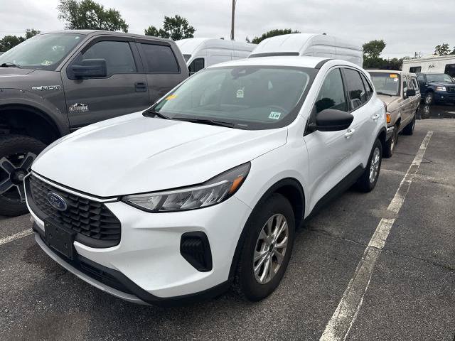Certified 2023 Ford Escape Active w/ Tech Pack #1 AWD/4WD image 3
