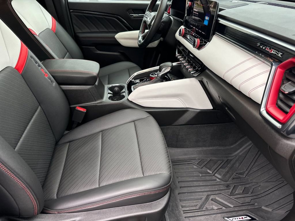 Used 2024 GMC Canyon AT4X image 14
