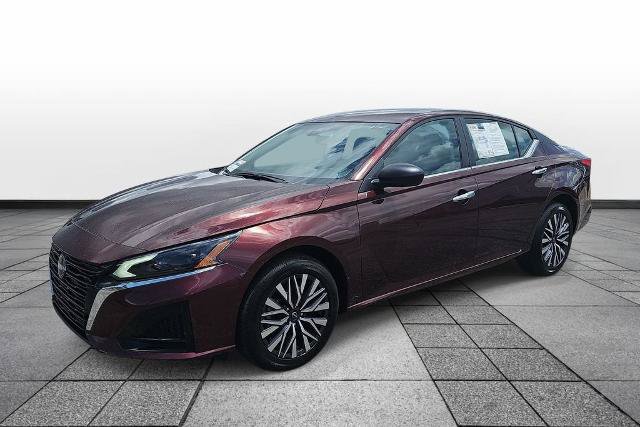 Used 2025 Nissan Altima 2.5 SV
