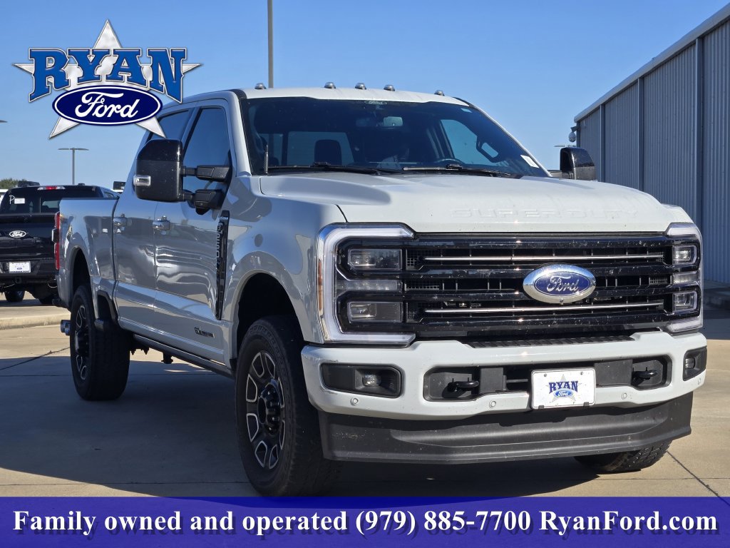 Certified 2025 Ford F250 Platinum w/ FX4 Off-Road Package AWD/4WD image 2