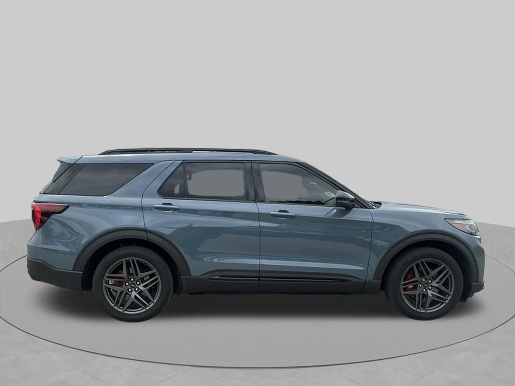 Certified 2025 Ford Explorer ST RWD image 19
