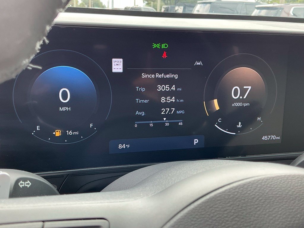 Used 2025 Hyundai Kona Limited FWD image 31