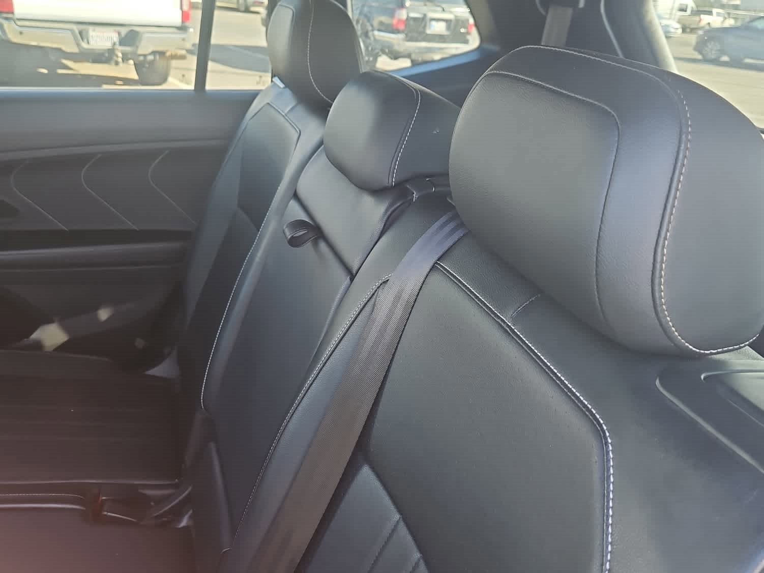 Used 2022 Volkswagen Tiguan SE R-Line image 13