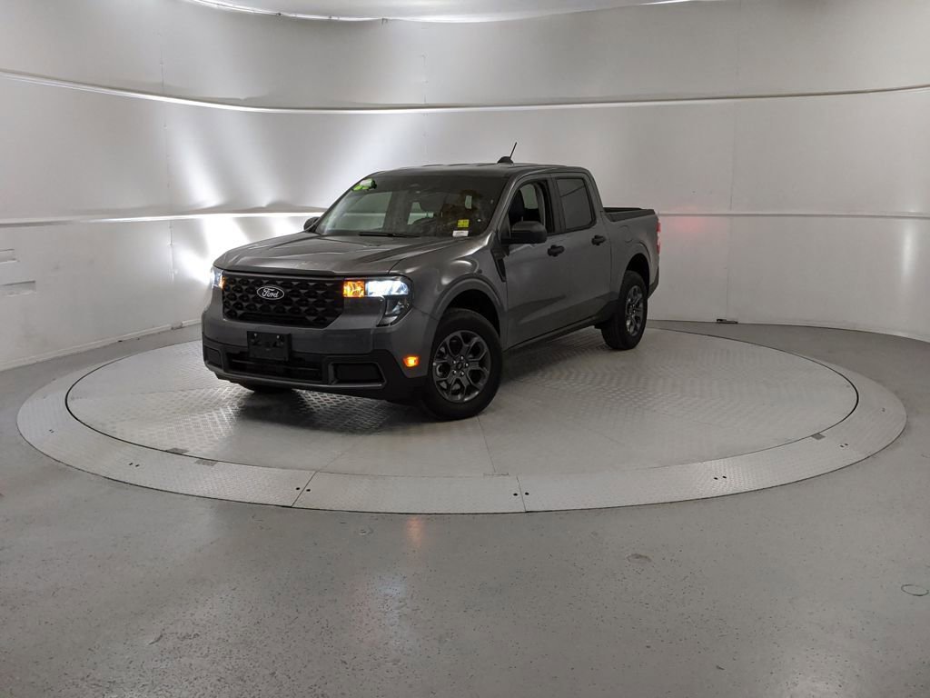 Certified 2025 Ford Maverick XLT image 6