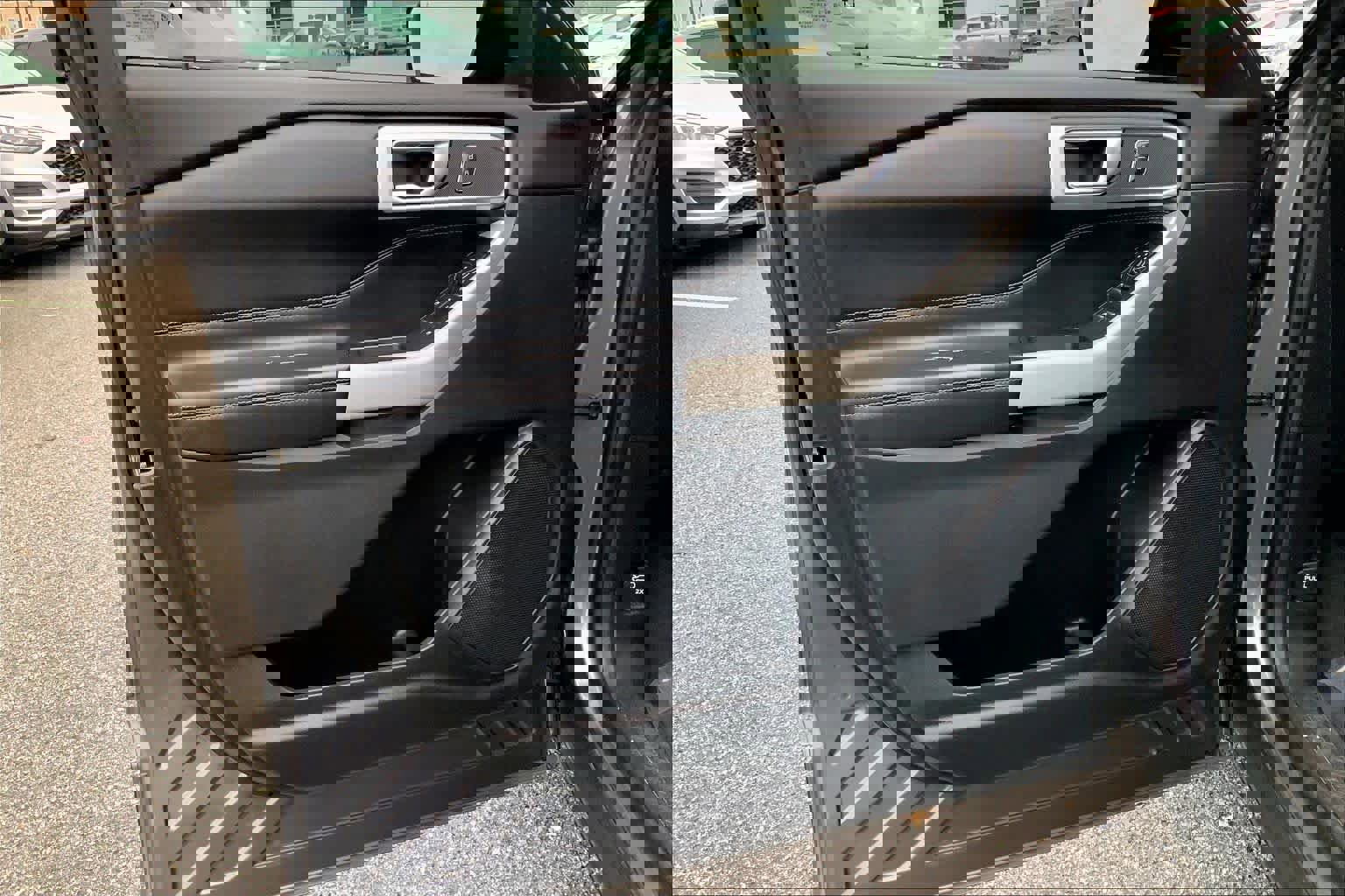 Certified 2022 Ford Explorer XLT w/ Equipment Group 202A image 19