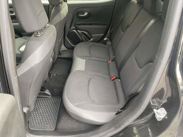 Used 2023 Jeep Renegade Altitude w/ Convenience Group I image 16