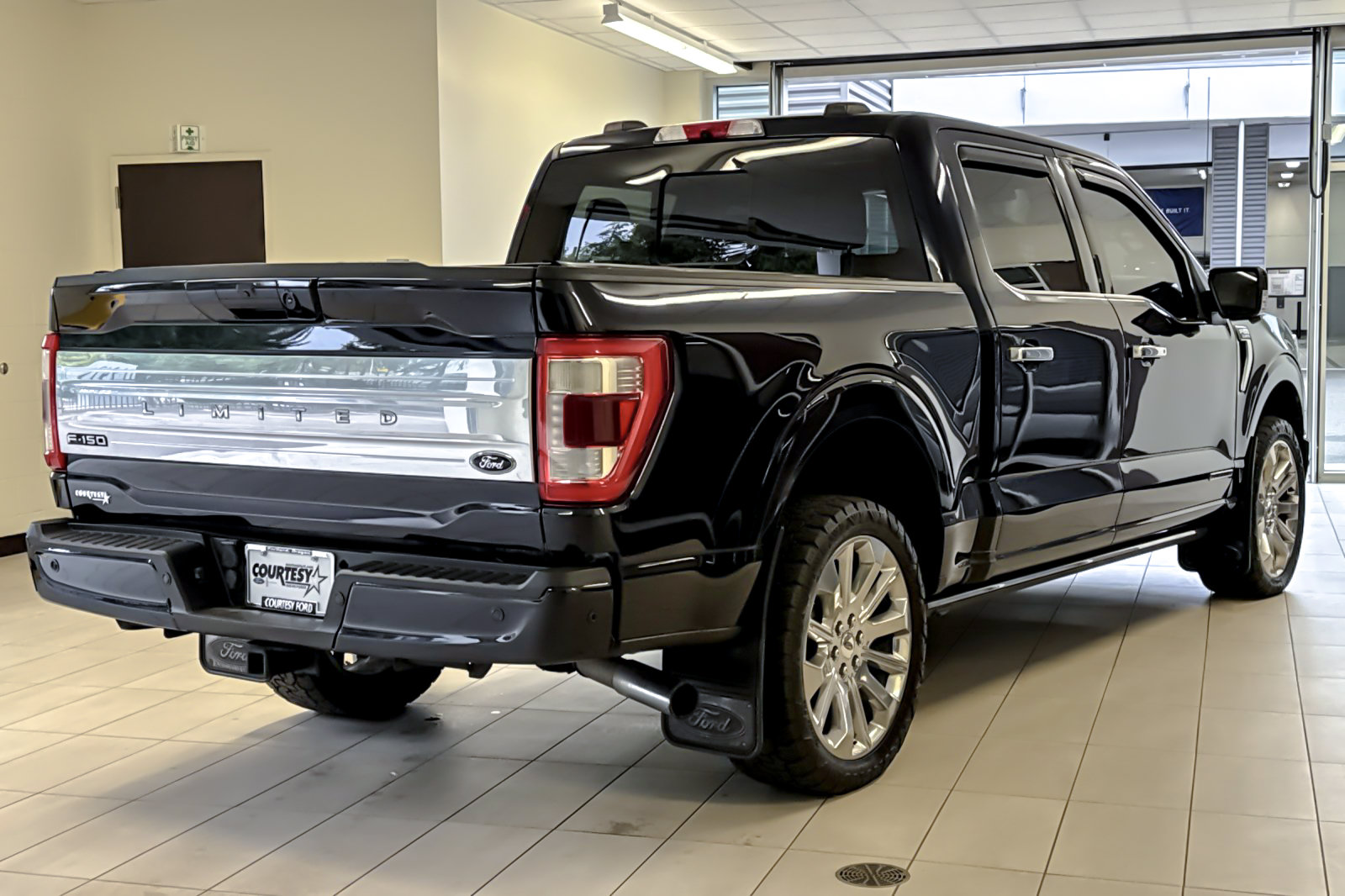 Certified 2021 Ford F150 Limited AWD/4WD image 4