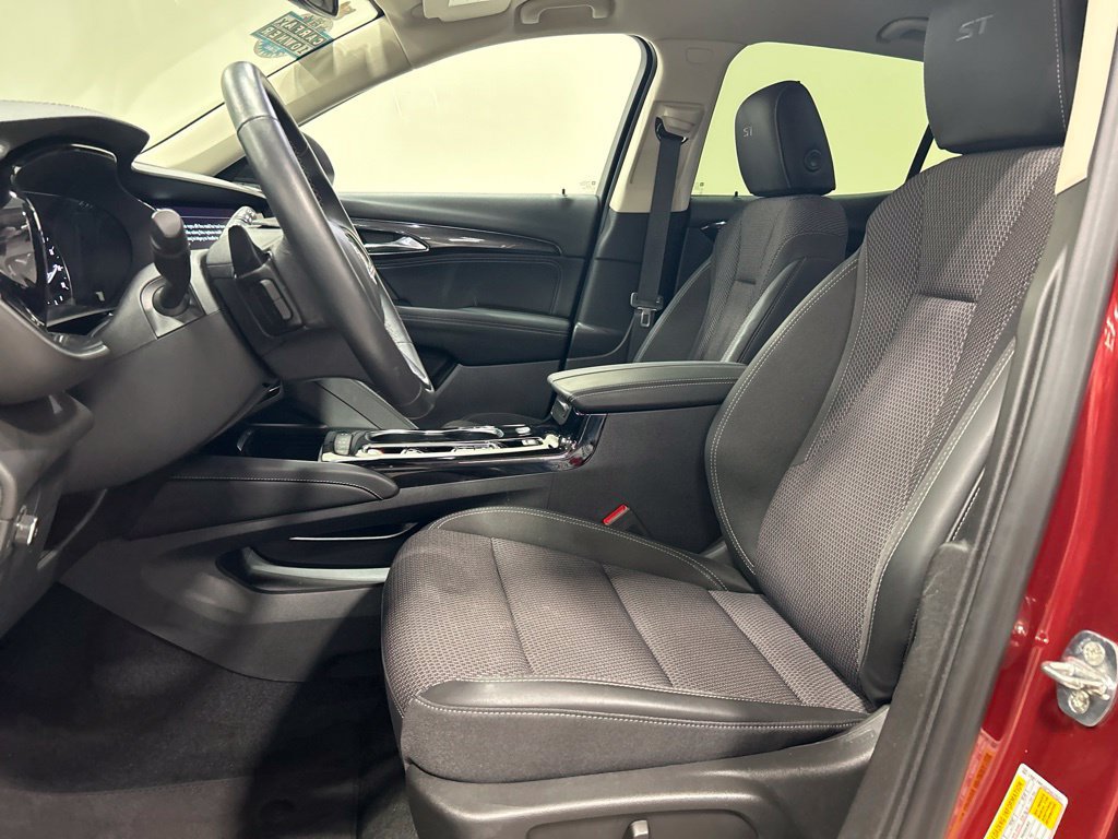 Used 2023 Buick Envision Preferred w/ Sport Touring Package AWD/4WD image 10