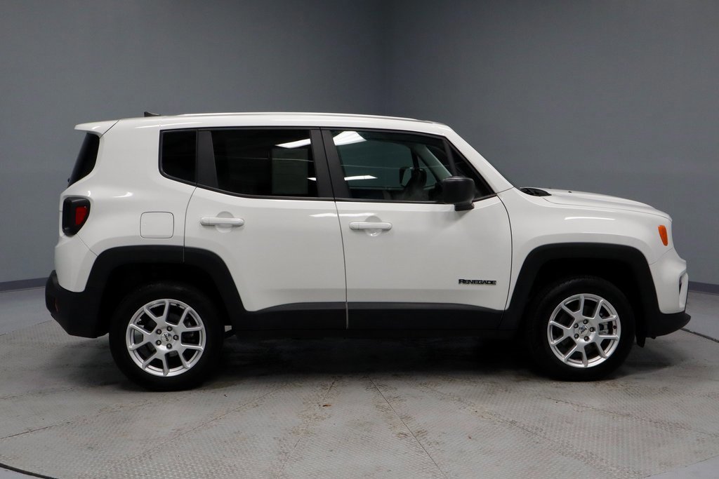 Used 2023 Jeep Renegade Latitude image 6