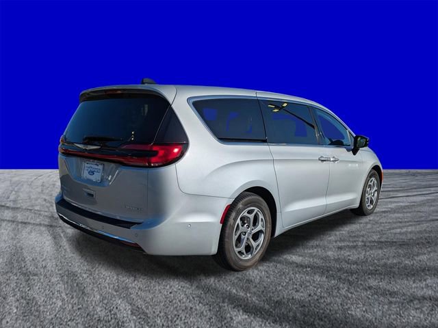Used 2024 Chrysler Pacifica Limited FWD image 4