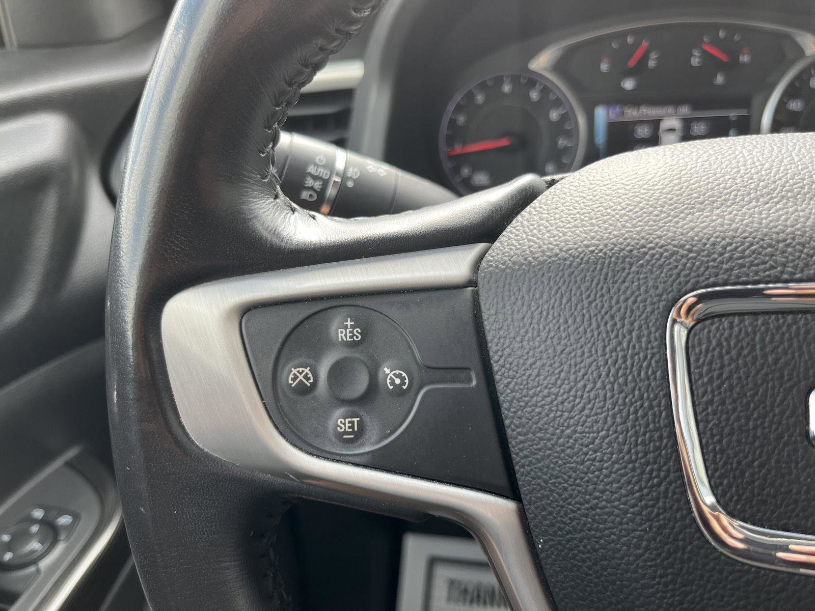 Used 2018 GMC Acadia SLT AWD/4WD image 19