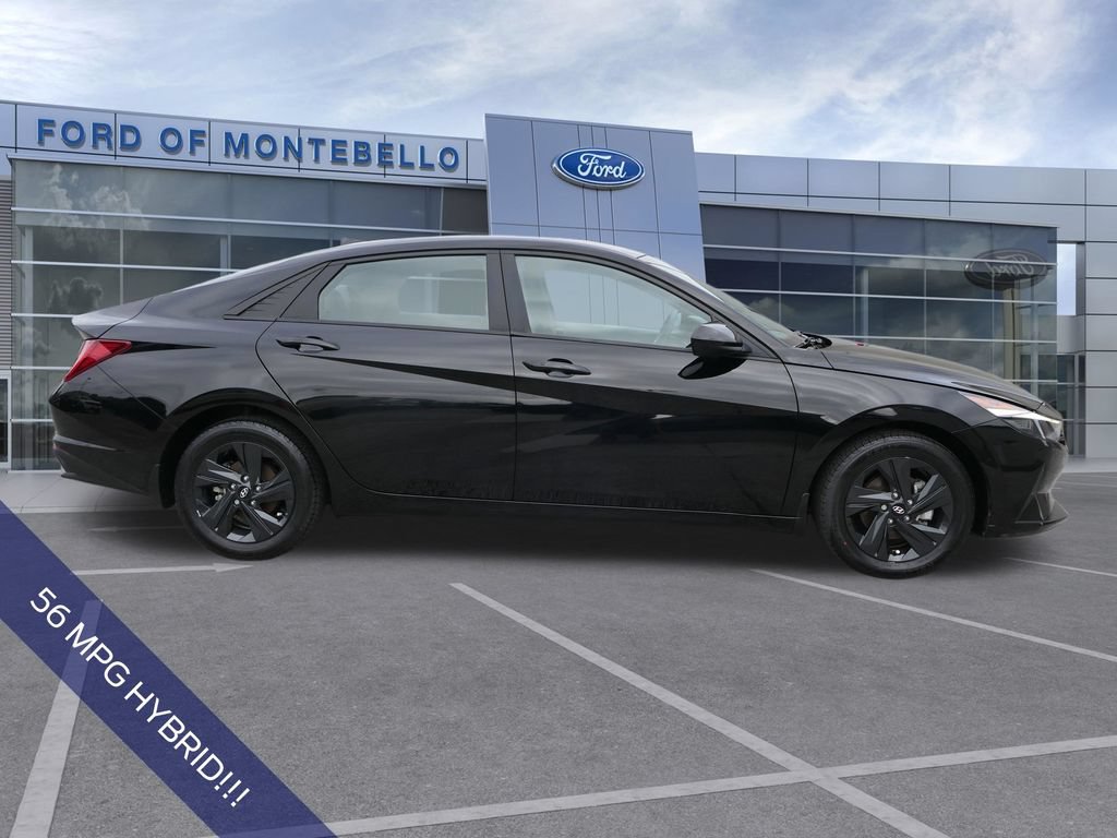 Used 2023 Hyundai Elantra Blue FWD image 2