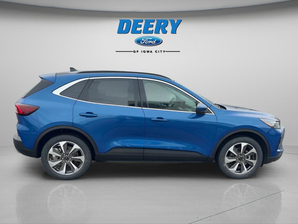 Certified 2023 Ford Escape Platinum AWD/4WD image 11