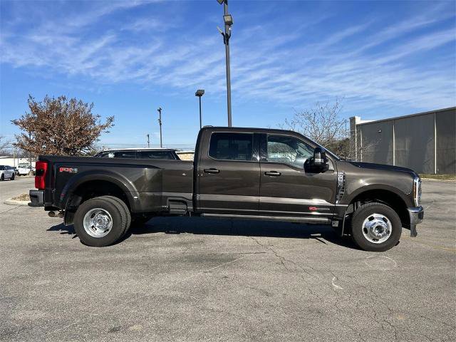 Certified 2024 Ford F350 Lariat w/ Lariat Ultimate Package image 3