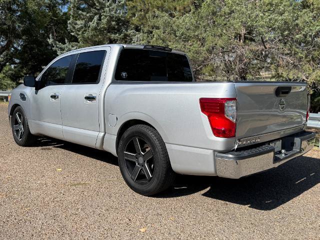 Used 2017 Nissan Titan SV RWD image 8