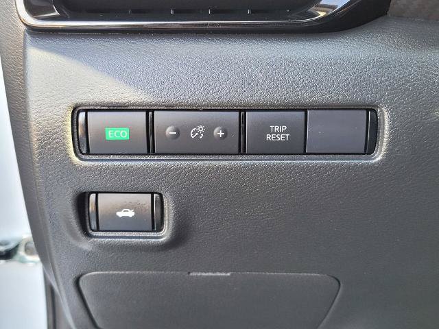 Used 2023 Nissan Sentra SV FWD image 26