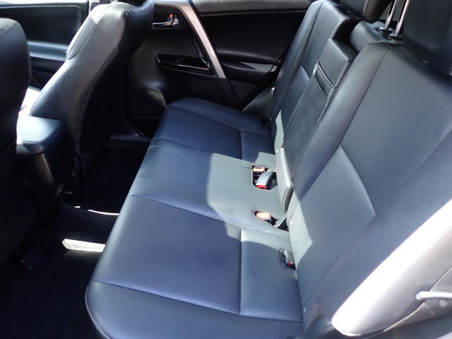 Used 2018 Toyota RAV4 Limited w/ Advanced Technology Package AWD/4WD image 10