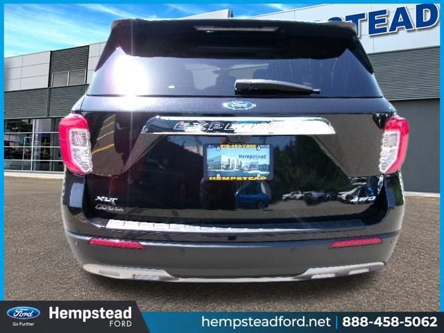 Certified 2023 Ford Explorer XLT w/ Equipment Group 202A AWD/4WD image 7