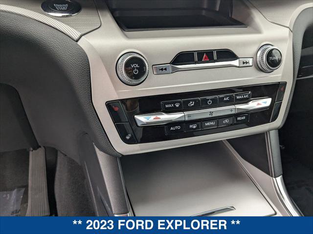 Certified 2023 Ford Explorer XLT w/ Equipment Group 202A RWD image 17