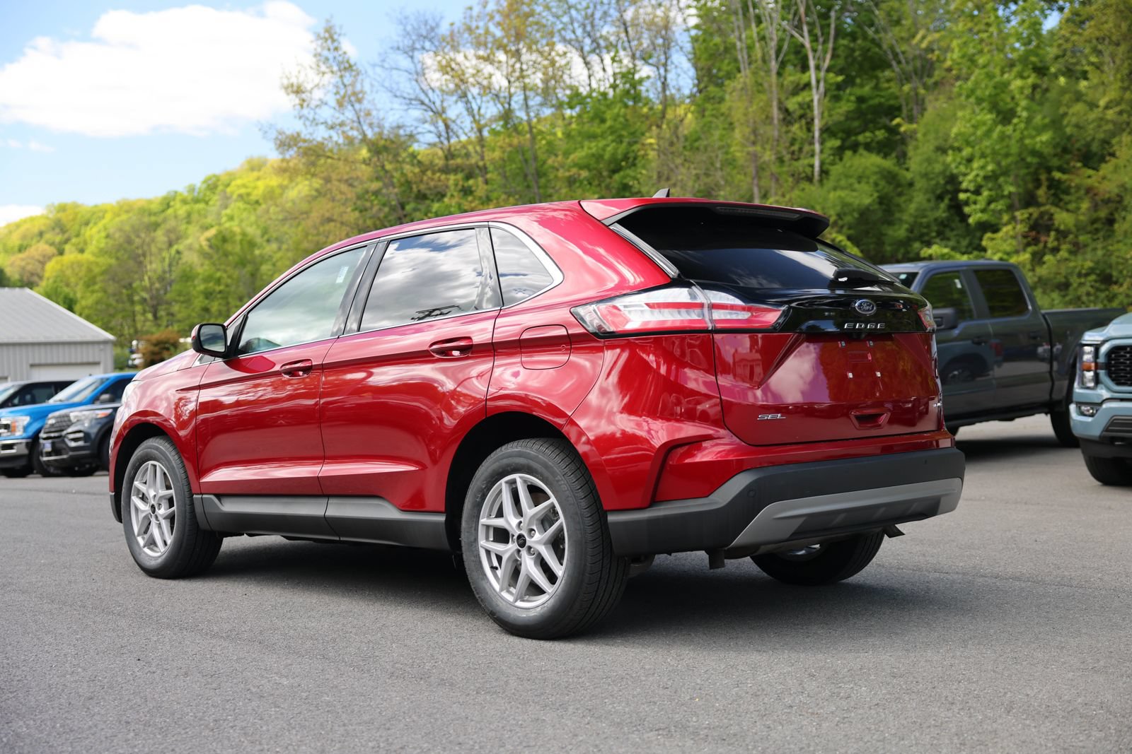 Certified 2023 Ford Edge SEL w/ Convenience Package AWD/4WD image 4