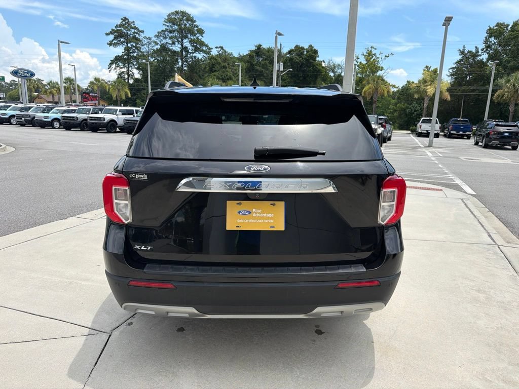 Certified 2023 Ford Explorer XLT w/ Equipment Group 202A RWD image 7