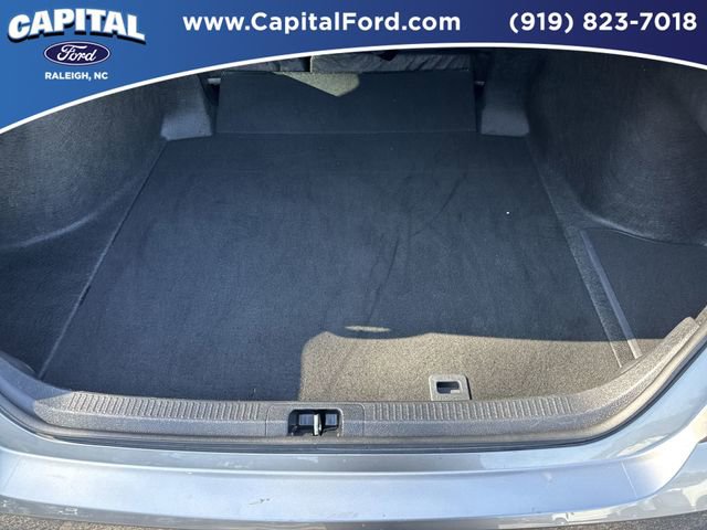 Used 2025 Toyota Camry SE FWD image 16