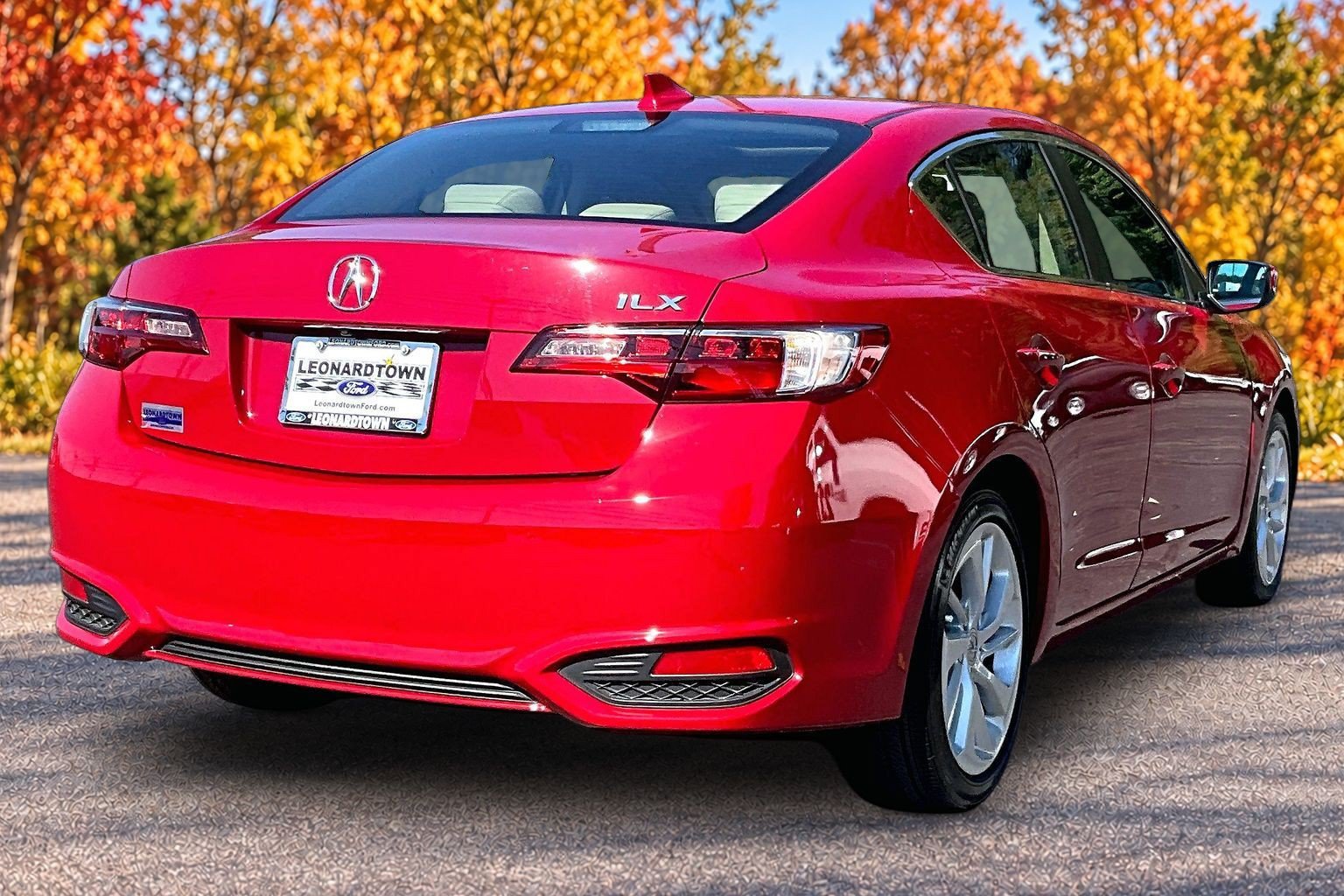 Used 2017 Acura ILX FWD image 2