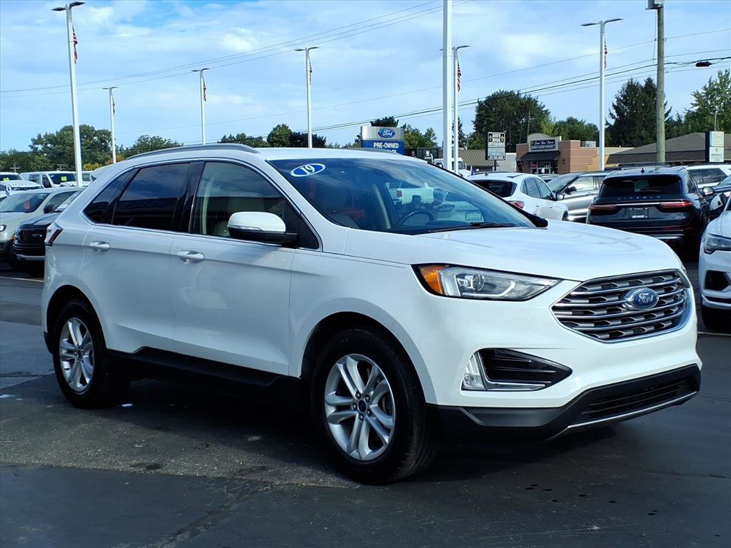 Certified 2019 Ford Edge SEL w/ Equipment Group 201A image 3