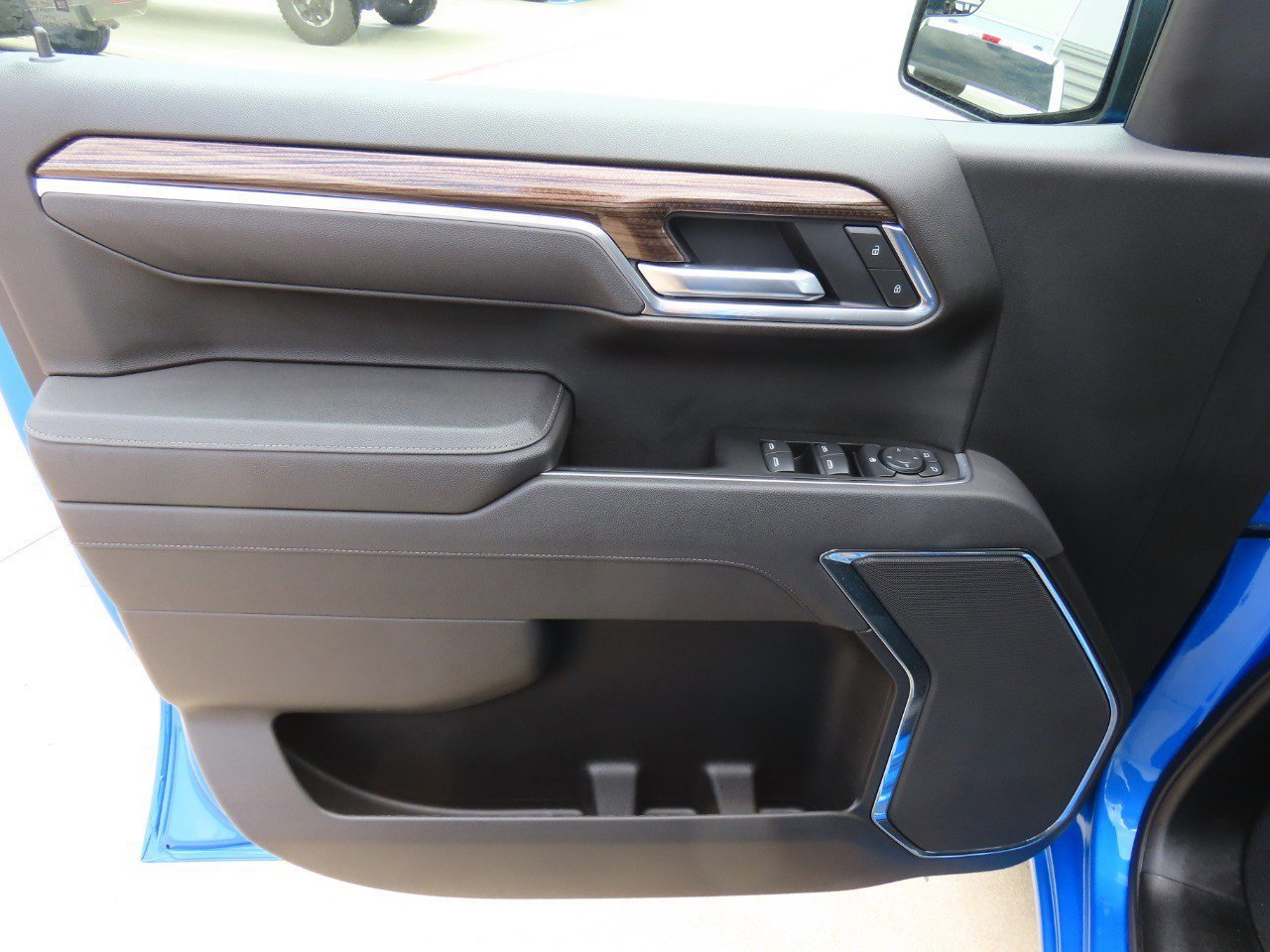 Used 2025 Chevrolet Silverado 1500 RST image 24