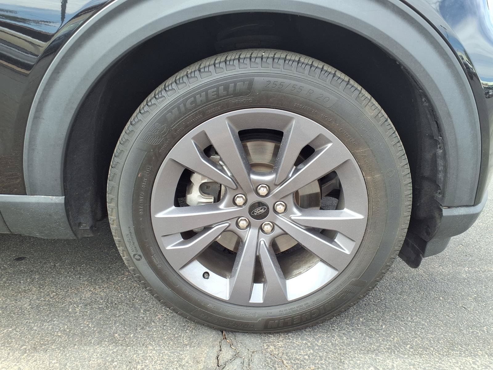 Certified 2023 Ford Explorer XLT w/ Equipment Group 202A RWD image 9