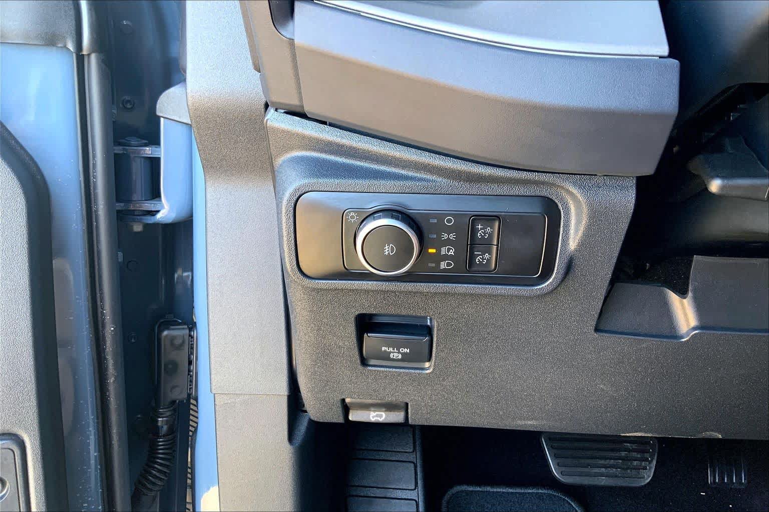 Certified 2025 Ford Bronco Outer Banks AWD/4WD image 36