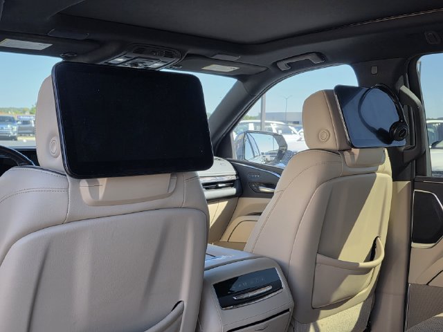 Used 2021 Cadillac Escalade ESV Premium Luxury w/ Driver Assist Tech Package AWD/4WD image 20