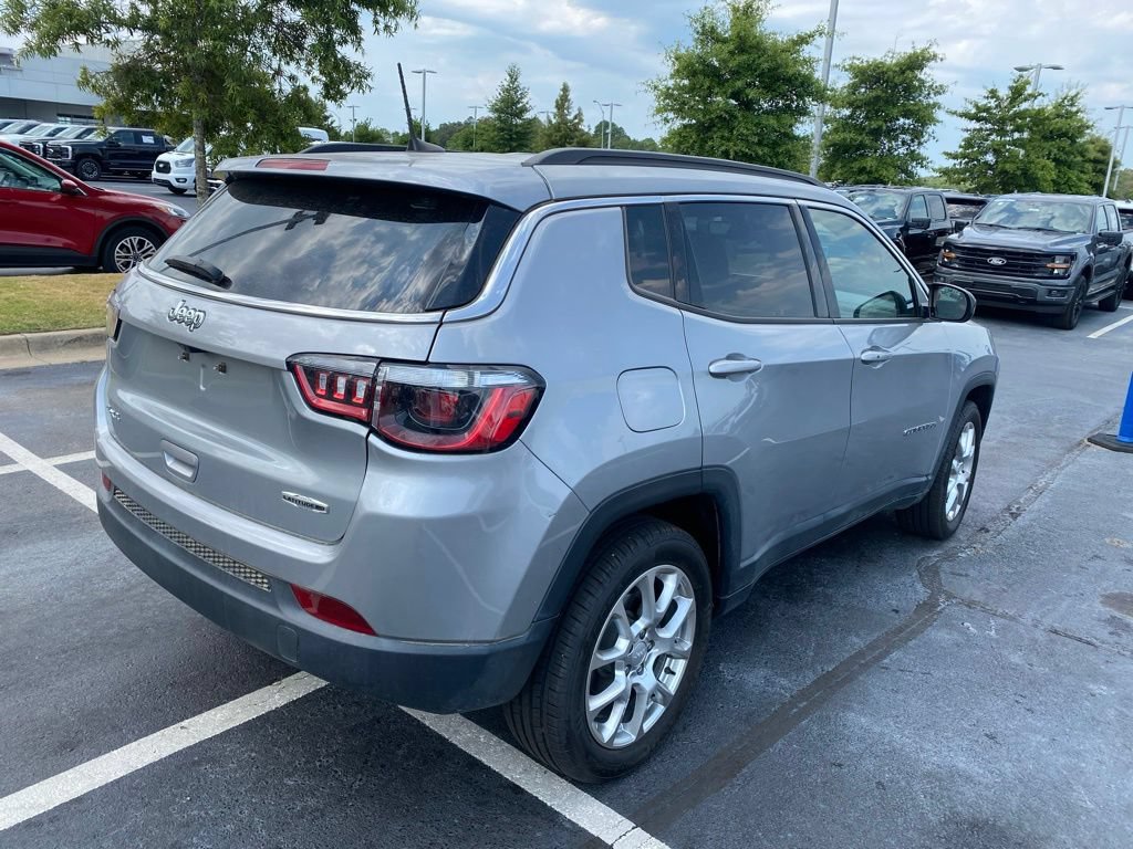 Used 2024 Jeep Compass Latitude AWD/4WD image 7